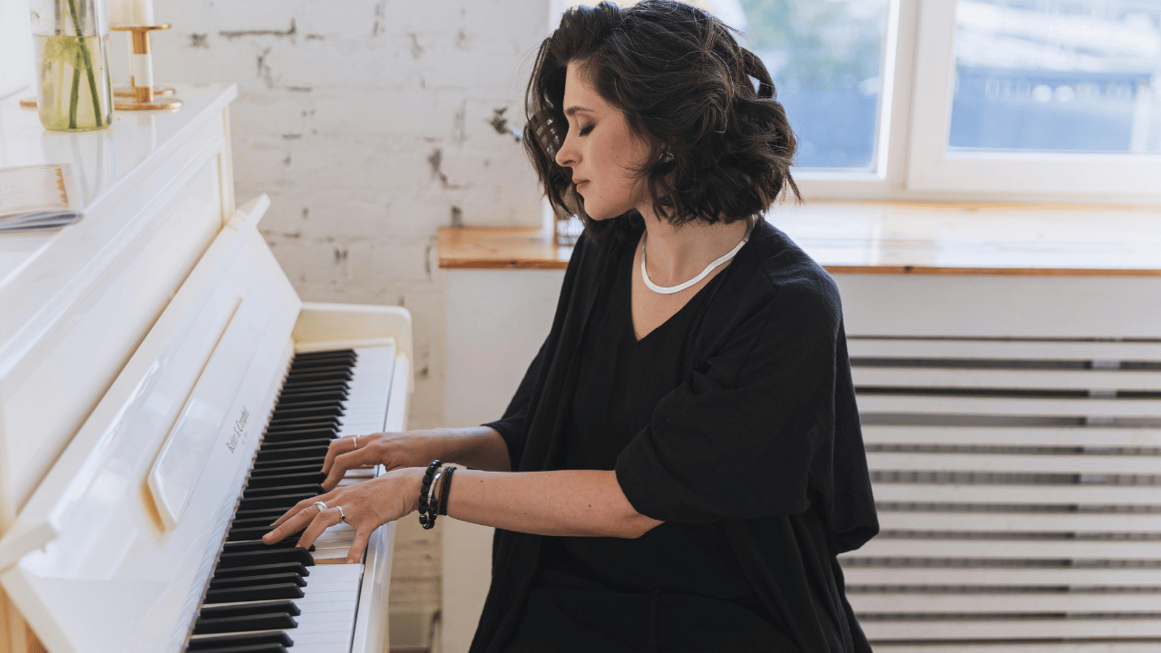 5 Smart Tech Tools Every Piano Student Needs in 2026